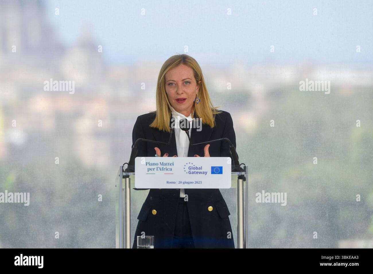 Italien, Rom, 20. Juni 2025: Villa Doria Pamphilj, Gipfeltreffen "The Mattei Plan for Africa and the Global Gateway: A common effort with the African Kontinent". Foto: Giorgia Meloni, Italiens Premierminister Foto © Stefano Carofei/Sintesi/Alamy Live News Stockfoto