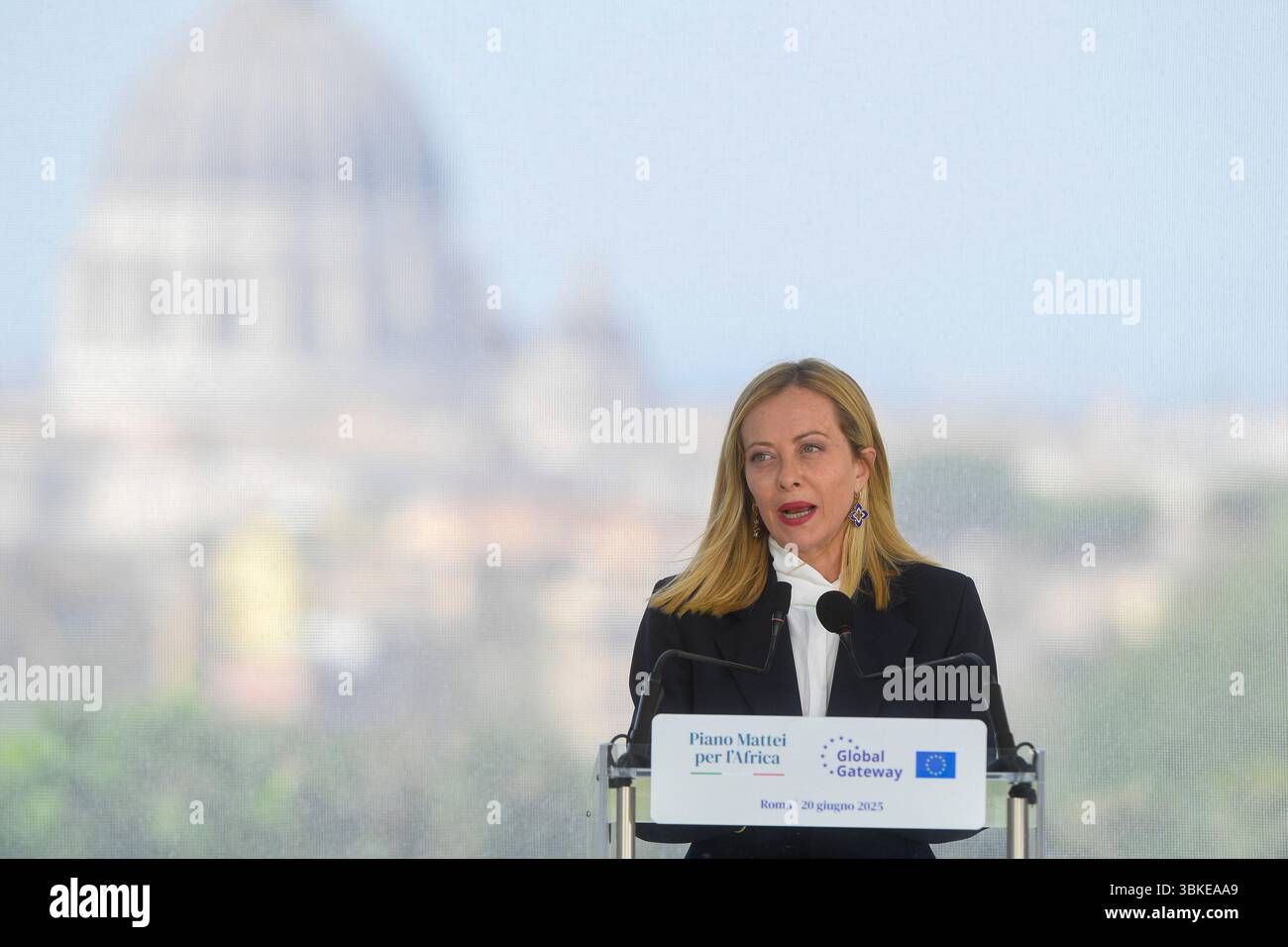 Italien, Rom, 20. Juni 2025: Villa Doria Pamphilj, Gipfeltreffen "The Mattei Plan for Africa and the Global Gateway: A common effort with the African Kontinent". Foto: Giorgia Meloni, Italiens Premierminister Foto © Stefano Carofei/Sintesi/Alamy Live News Stockfoto