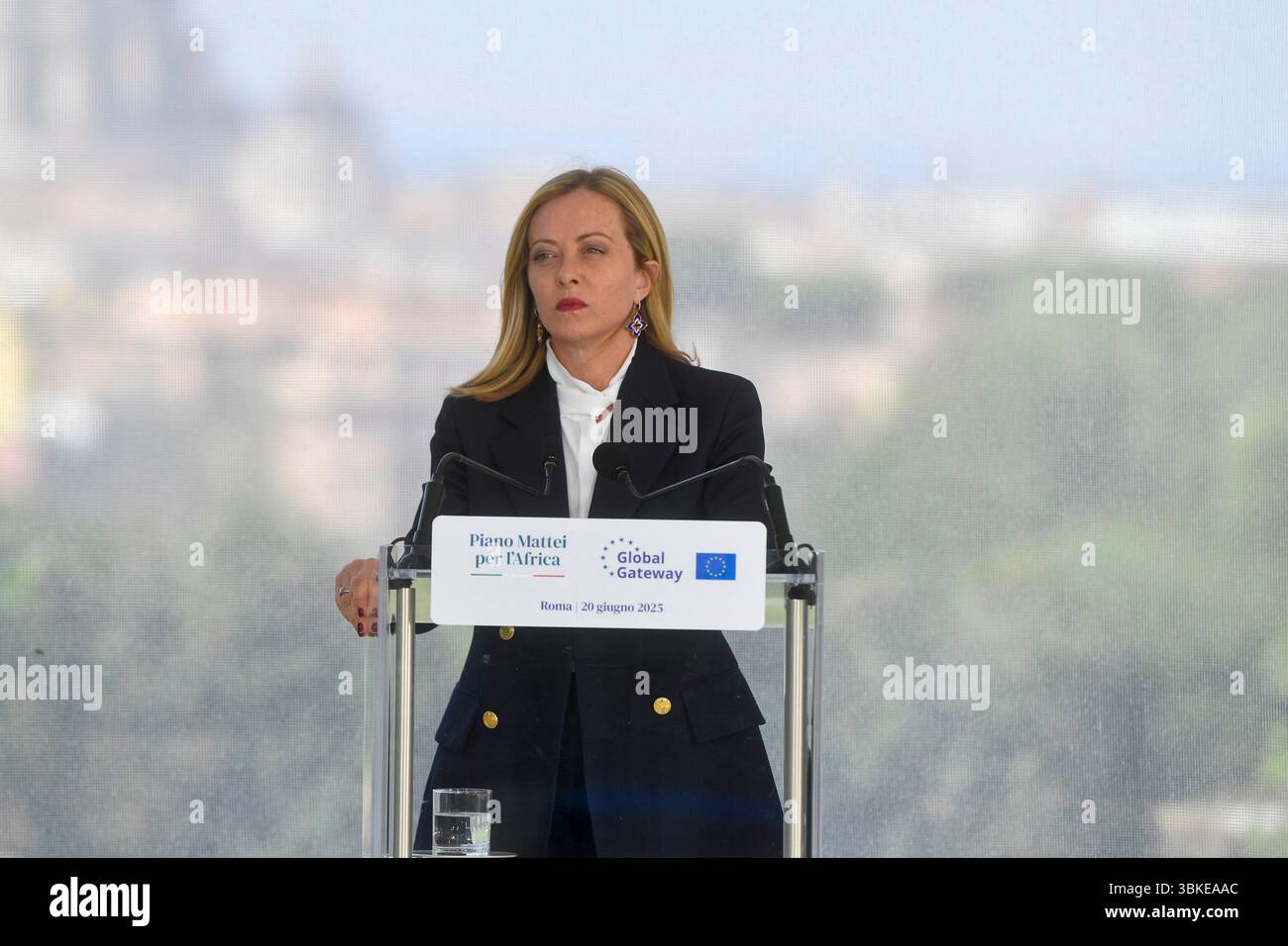 Italien, Rom, 20. Juni 2025: Villa Doria Pamphilj, Gipfeltreffen "The Mattei Plan for Africa and the Global Gateway: A common effort with the African Kontinent". Foto: Giorgia Meloni, Italiens Premierminister Foto © Stefano Carofei/Sintesi/Alamy Live News Stockfoto