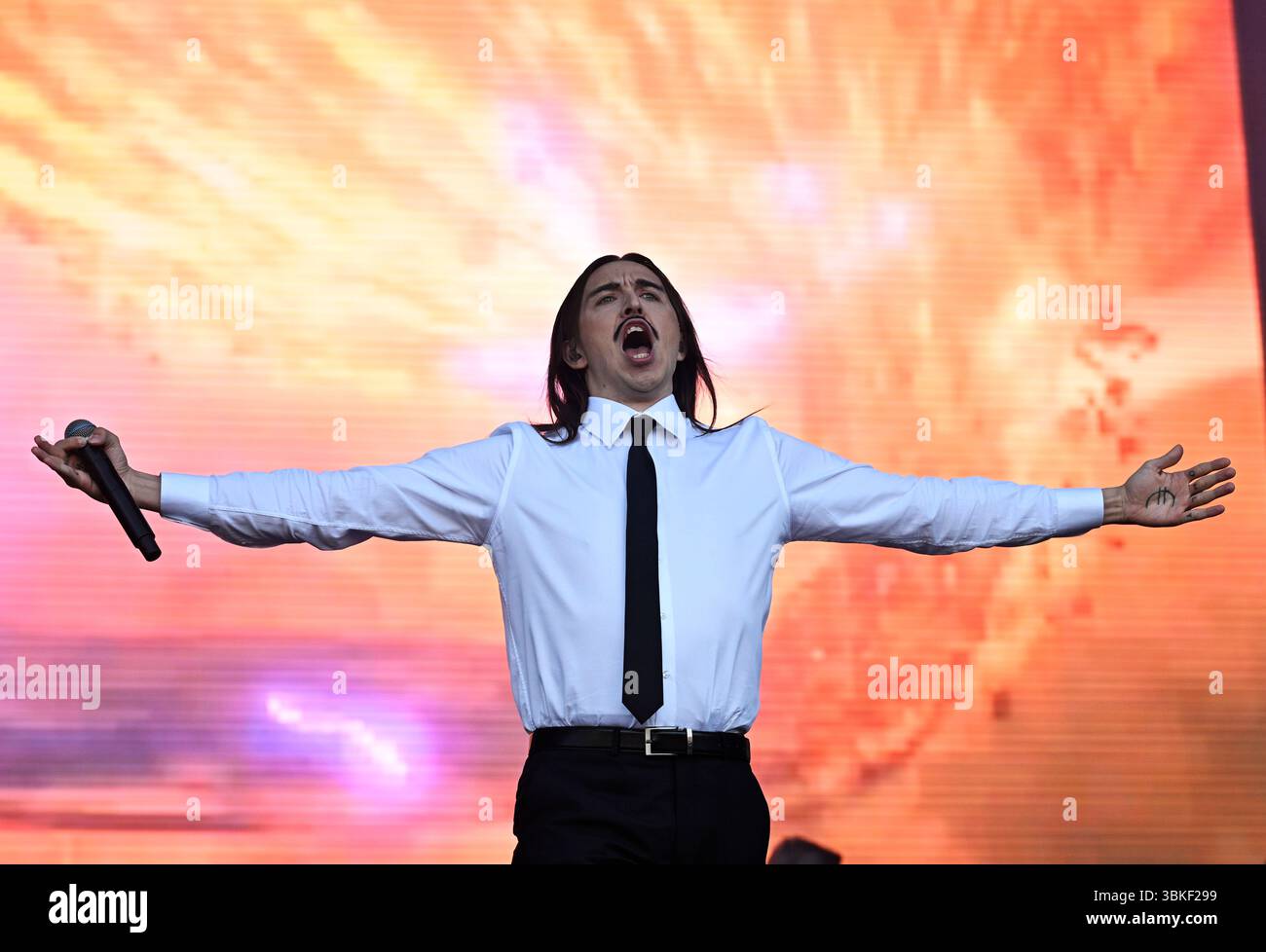 Prag, Tschechische Republik. Juni 2025. Der Estnische Rapper Tommy Cash tritt während des Musikfestivals Metronome Prague 2025 in Prag, Tschechische Republik, am 20. Juni 2025 auf. Quelle: Katerina Sulova/CTK Photo/Alamy Live News Stockfoto