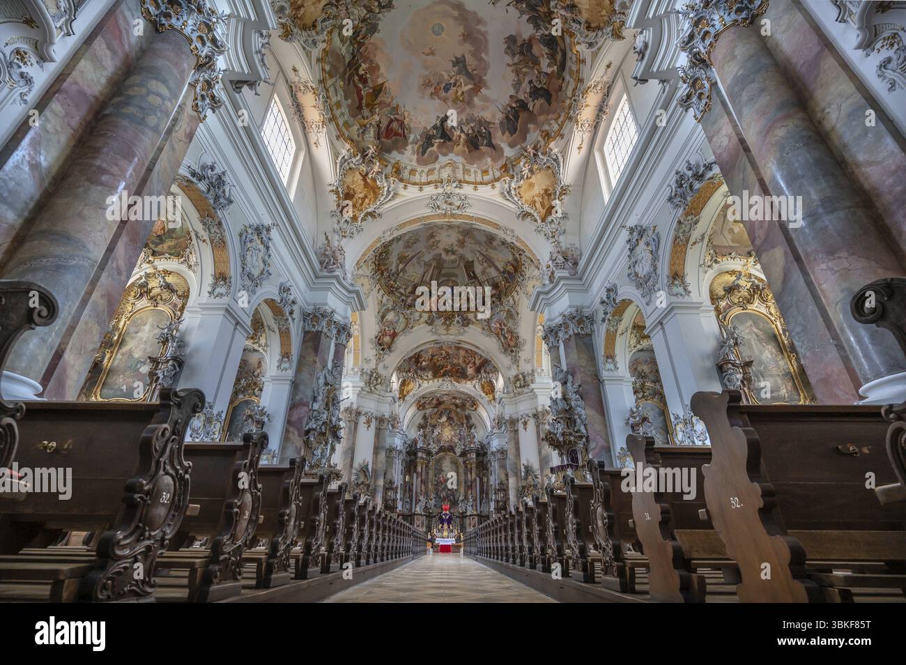Inneres der barocken Basilika St. Alexander und Theodor, Kloster Ottobeuren, Ottobeuren, Unterallgaeu, Bayern, Deutschland, Europa Stockfoto Inneres der barocken Basilika St. Alexander und Theodor, Kloster Ottobeuren, Ottobeuren, Unterallgaeu, Bayern, Deutschland, Europa Stockfoto