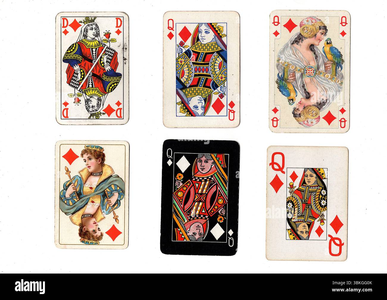 Eine Vintage-Spielkarte in verschiedenen Designs, isoliert auf weißem Hintergrund. Stockfoto