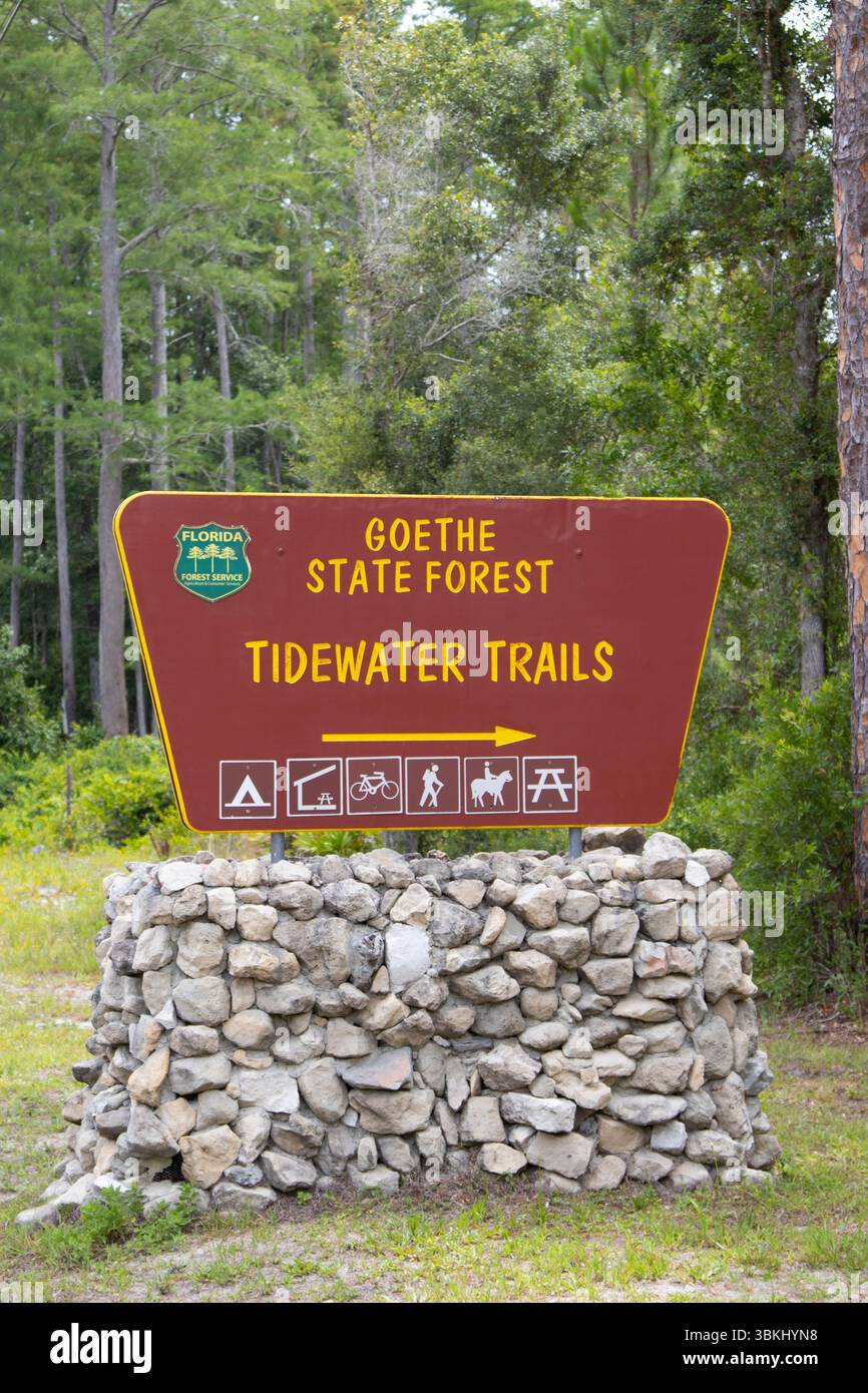 Goethe State Forest Eintrittsschild zu den Tidewater Trails in Dunnellon, Florida Stockfoto