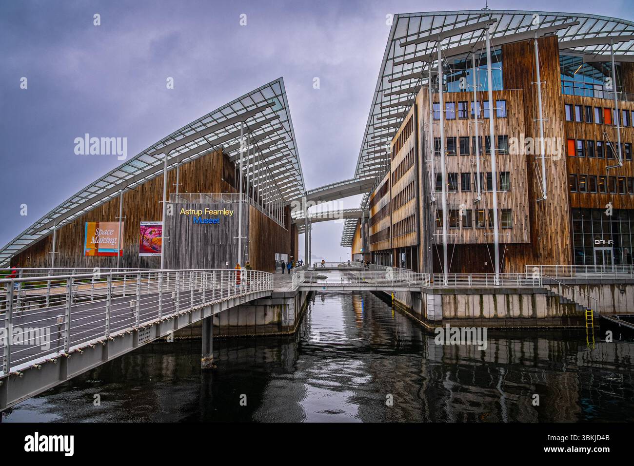 Das Astrup Fearnley Museum wurde vom italienischen Architekten Renzo Piano in Oslo entworfen. Das Museum zeigt Werke moderner Kunst von internationalen Künstlern. Stockfoto