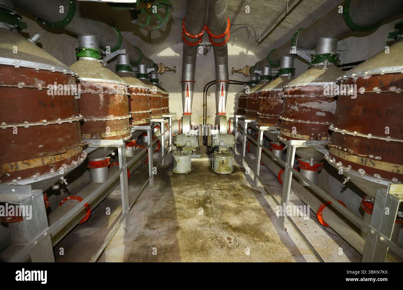 Sainte-Agnes, Frankreich - 19. August 2020: Die Festung in St. Agnes der Maginot-Linie. Luftfilter, Filtration, Filter, Linie, Weltkrieg, 2. Weltkrieg, 2. Weltkrieg, 2. Weltkrieg, 2. Weltkrieg Guerre, Bunker, Fort, Festung, Zwei, Museum, Festung, Mondiale, Krieg, Stockfoto