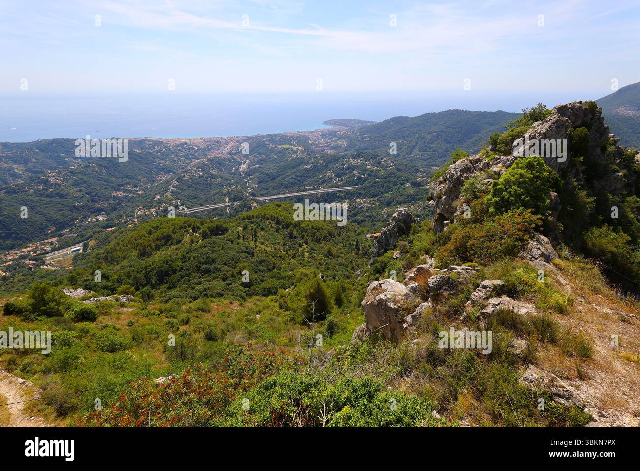 Sainte-Agnes, Frankreich - 19. August 2020: Blick auf St. Agnes, wo sich die Festung der Maginot-Linie befindet. Linie, Weltkrieg, 2. Weltkrieg, , 2. Weltkrieg, 2. Weltkrieg, Guerre, Bunker, Fort, Festung, zwei, Museum, Festung, Mondiale, Krieg, Stockfoto