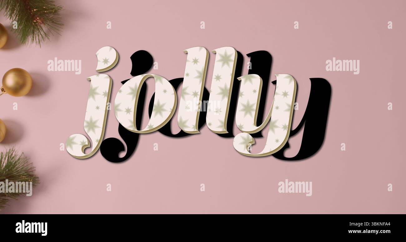 Flache Anordnung mit stilisierten fröhlichen Buchstaben auf rosa Hintergrund, Tannenzweigen und Goldkugeln Stockfoto