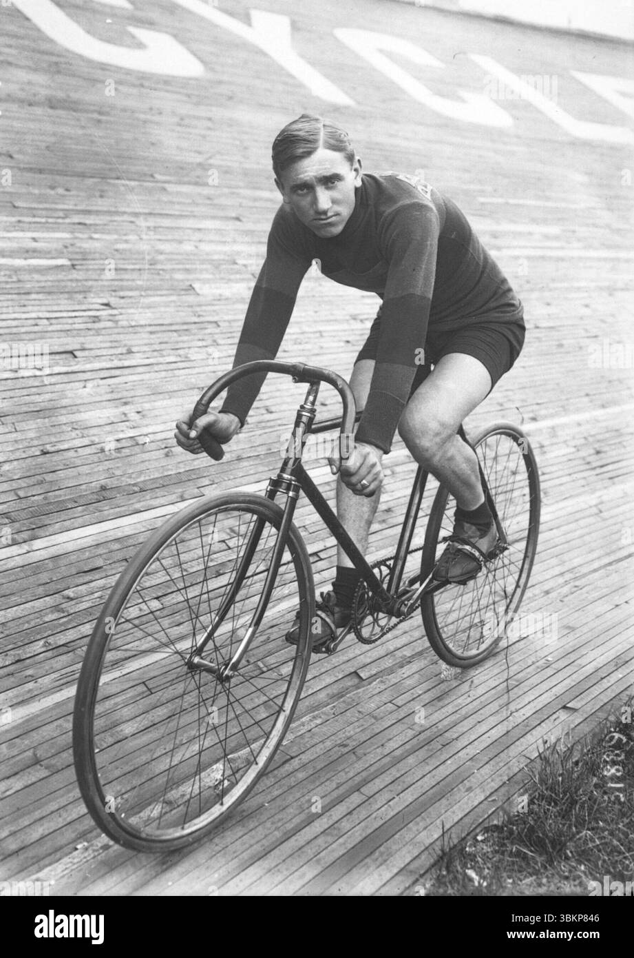 1913, Porträt des belgischen Radfahrers Philippe Thys auf seiner Fahrradtour. Archiv Sports Cycling Foto, Foto: Agence Rol, ID: ROL 31889 Stockfoto