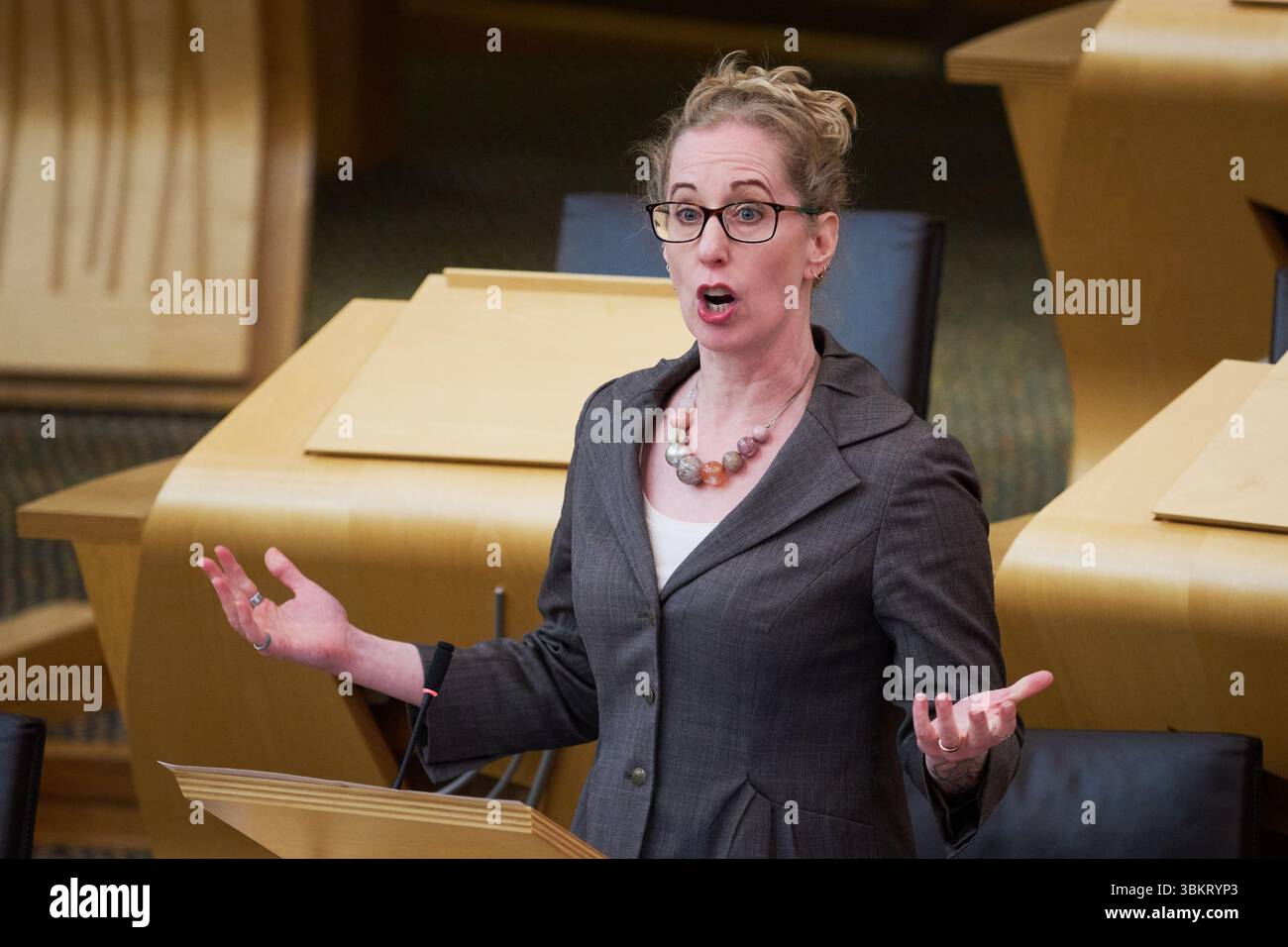 Edinburgh Schottland, Vereinigtes Königreich 18. Juni 2025. Scottish Green MSP Lorna Slater im schottischen Parlament. Credit sst/alamy Live News Stockfoto