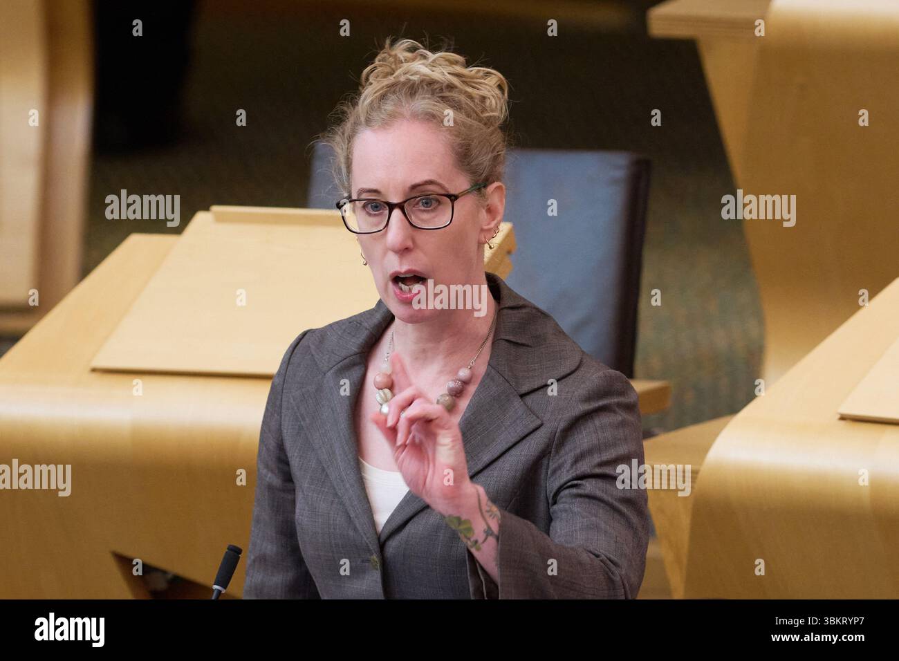 Edinburgh Schottland, Vereinigtes Königreich 18. Juni 2025. Scottish Green MSP Lorna Slater im schottischen Parlament. Credit sst/alamy Live News Stockfoto