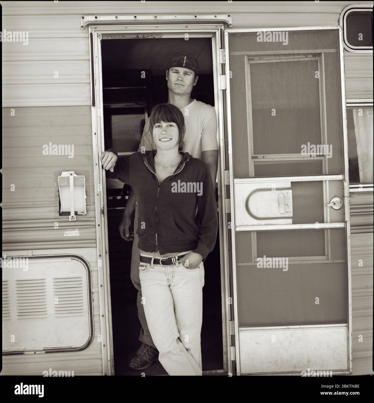Im Hueco Tanks State Park, Texas, posieren Kletterer für ein Porträt Stockfoto