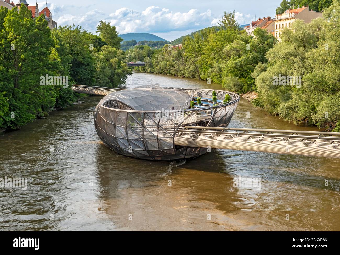 Schwimmende Insel Murinsel an der Mur, Graz, Österreich Stockfoto