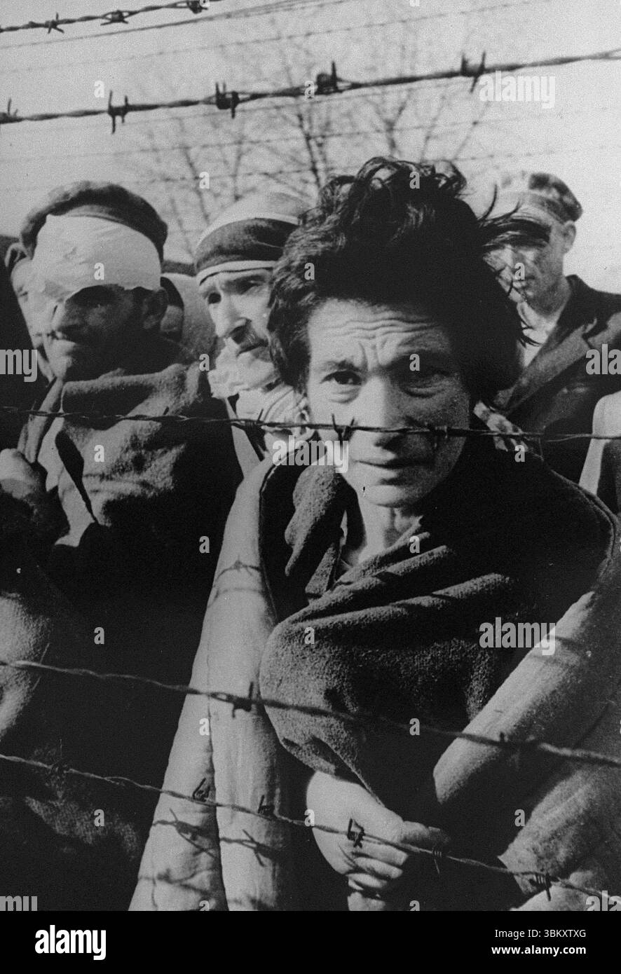 AUSCHWITZ, POLEN - 1945 - Ein Film aus der sowjetischen Roten Armee über die Befreiung von Auschwitz wurde über einen Zeitraum von mehreren Monaten gedreht Stockfoto