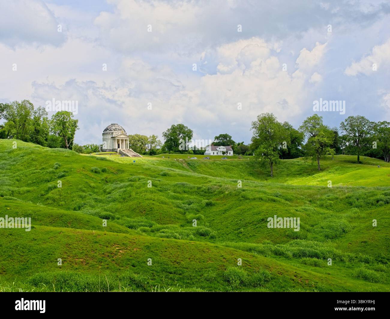 Das Farmhaus steht auf der Landzunge im grünen, sanften Gelände des Schlachtfeldes im Vicksburg National Military Park Stockfoto