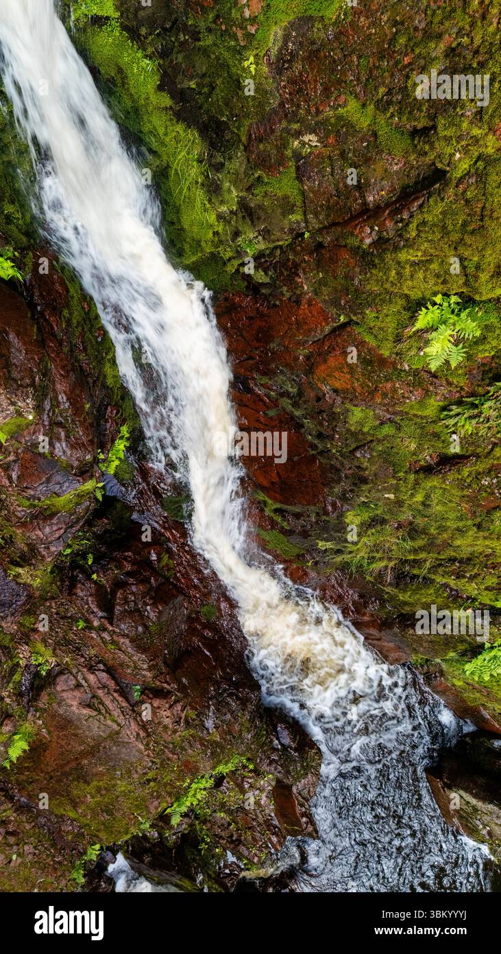 Luftaufnahme der wunderschönen Morgan Falls im Chequamegon-Nicolet National Forest, Ashland County, Wisconsin, USA. Stockfoto