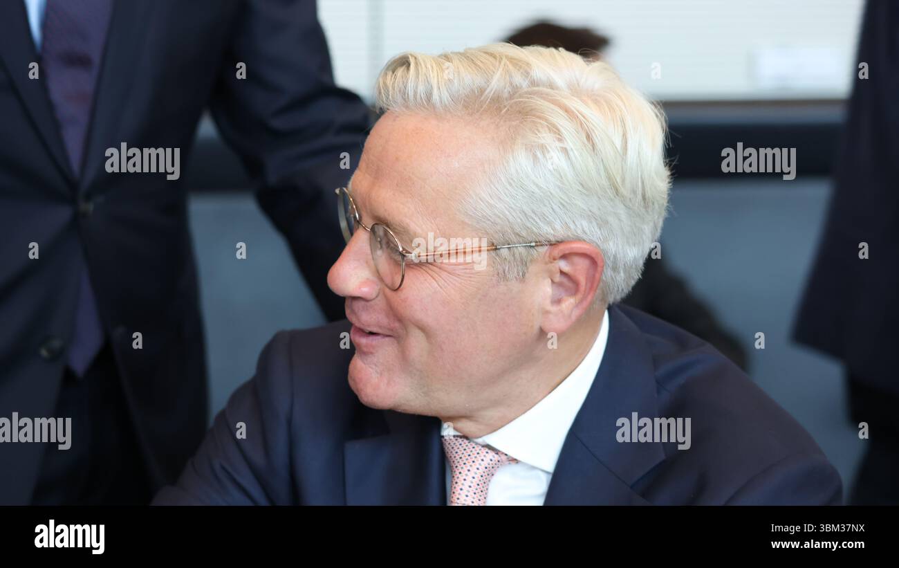 Berlin, Deutschland, 24. Juni 2025. CDU/CSU-Fraktionstreffen im Reichstag Credit: Klaus KROENERT/Alamy Live News Stockfoto