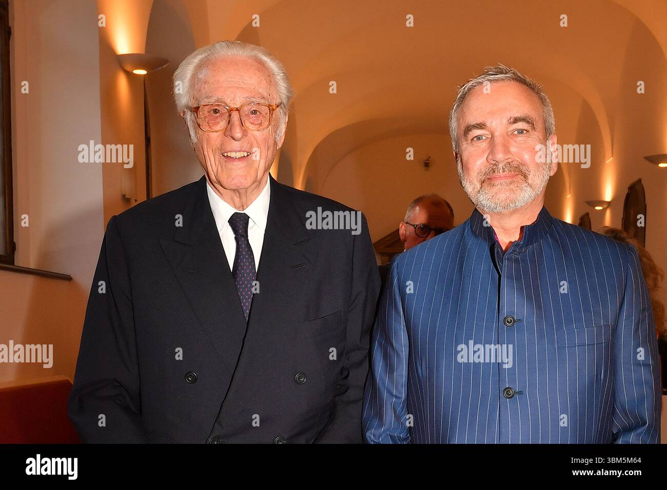 Herzog Franz von Bayern und Thomas Greinwald beim Friedenspreis vom Film „die Bruecke“ im Cuvillies Theater am 24.06.2025 in München Stockfoto