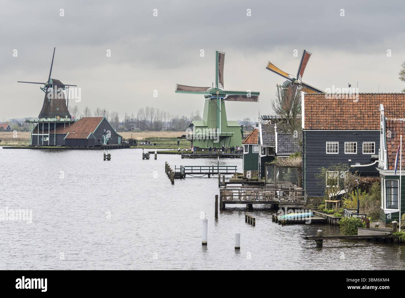 Zaanse Schans, alte traditionelle Mühlen, Gemeinde Zaanstad, Europäische Route des industriellen Erbes, Niederlande Stockfoto