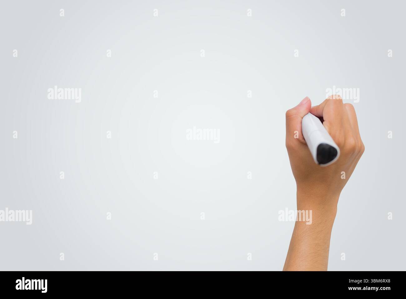 Weibliche Handschrift mit marker Stockfoto