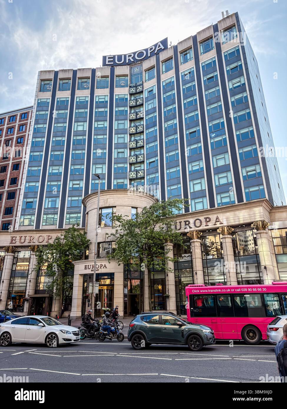 Europa Hotel, Belfast, Nordirland. Bekannt für seine Geschichte als das „am meisten bombardierte Hotel der Welt“ während des Konflikts. Stockfoto