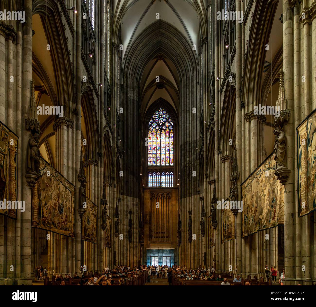 Innenansicht des Kölner Doms (Köln, Deutschland) Stockfoto