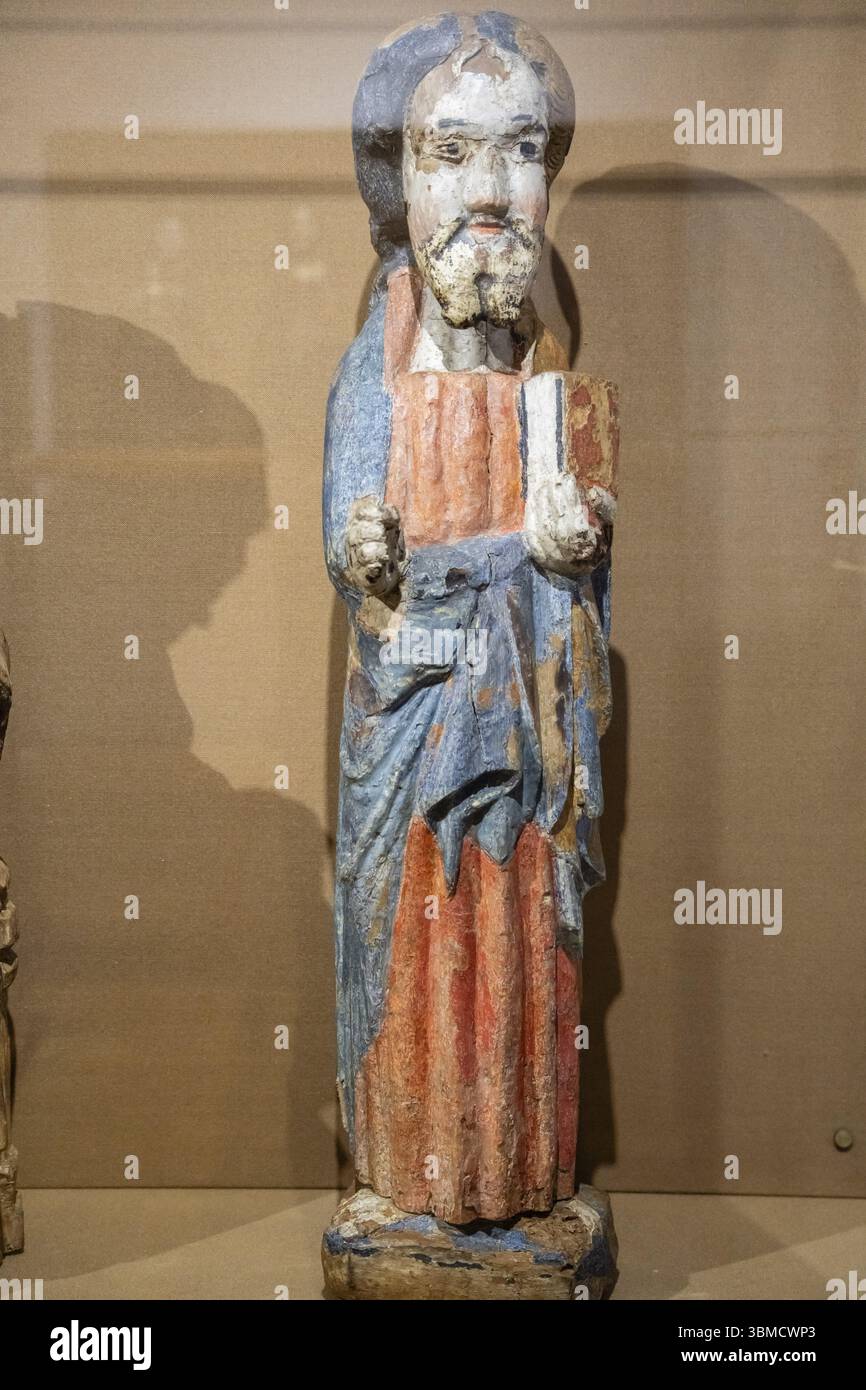 Apostel, polychrome Schnitzerei, 12. Jahrhundert, Girona Kunstmuseum, Girona, Katalonien, Spanien, Europa Stockfoto
