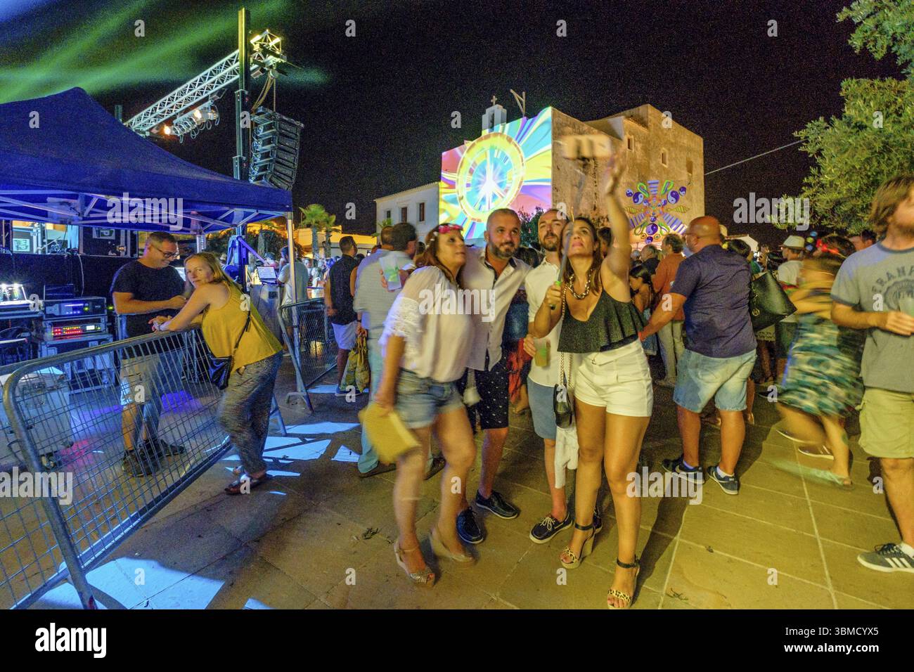 Flowerpower Party, Frieden, Liebe und Musik, Sant Francesc Xavier, Formentera, Balearen, Spanien, Europa Stockfoto