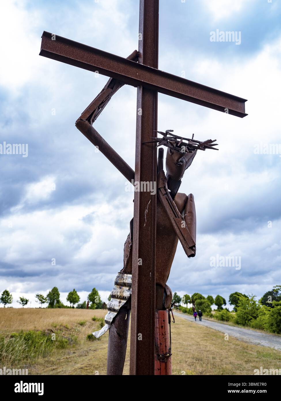 Weg der Hoffnung an der Gedenkstätte Point Alpha zwischen Geisa in Thüringen und Rasdorf in Hessen, der ehemaligen innerdeutschen Grenze. Das Kunstprojekt der Stockfoto