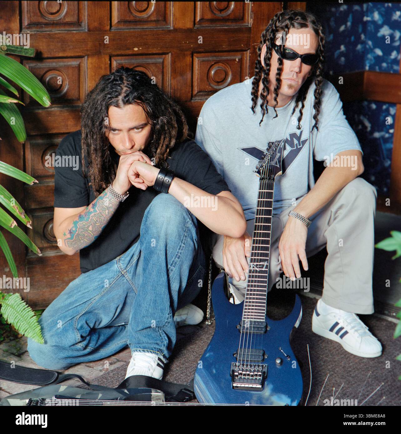 James Shaffer und Brian Welch von Korn 1999 Credit: Ross Pelton/MediaPunch Stockfoto