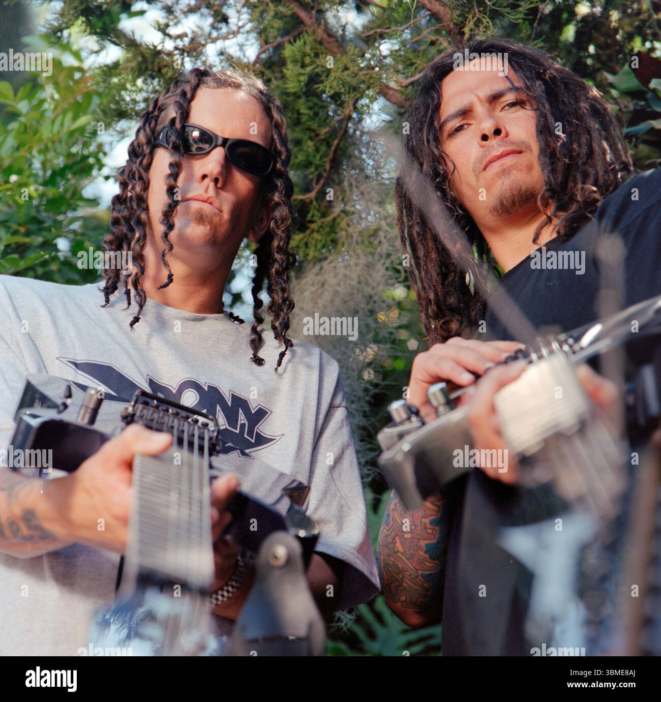 Brian Welch und James Shaffer von Korn 1999 Credit: Ross Pelton/MediaPunch Stockfoto
