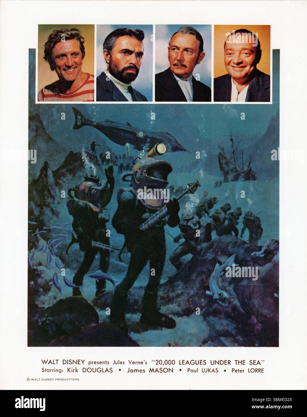 KIRK DOUGLAS JAMES MASON als Captain Nemo PAUL LUKAS und PETER LORRE in 20.000 LIGEN UNTER DEM MEER 1954 Regisseur RICHARD FLEISCHER Roman Jules Verne Drehbuch Earl Felton Musik Paul J. Smith Walt Disney Productions / Buena Vista Film Distribution Company Stockfoto