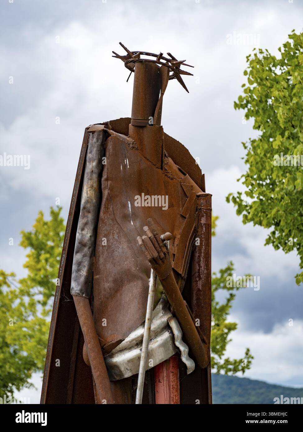 Weg der Hoffnung an der Gedenkstätte Point Alpha zwischen Geisa in Thüringen und Rasdorf in Hessen, der ehemaligen innerdeutschen Grenze. Das Kunstprojekt der Stockfoto