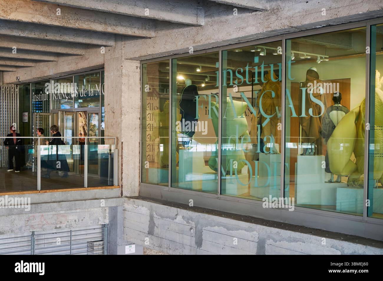 Frankreich, Paris, Quai d'Austerlitz, Eintritt zum Französischen Modeinstitut Stockfoto