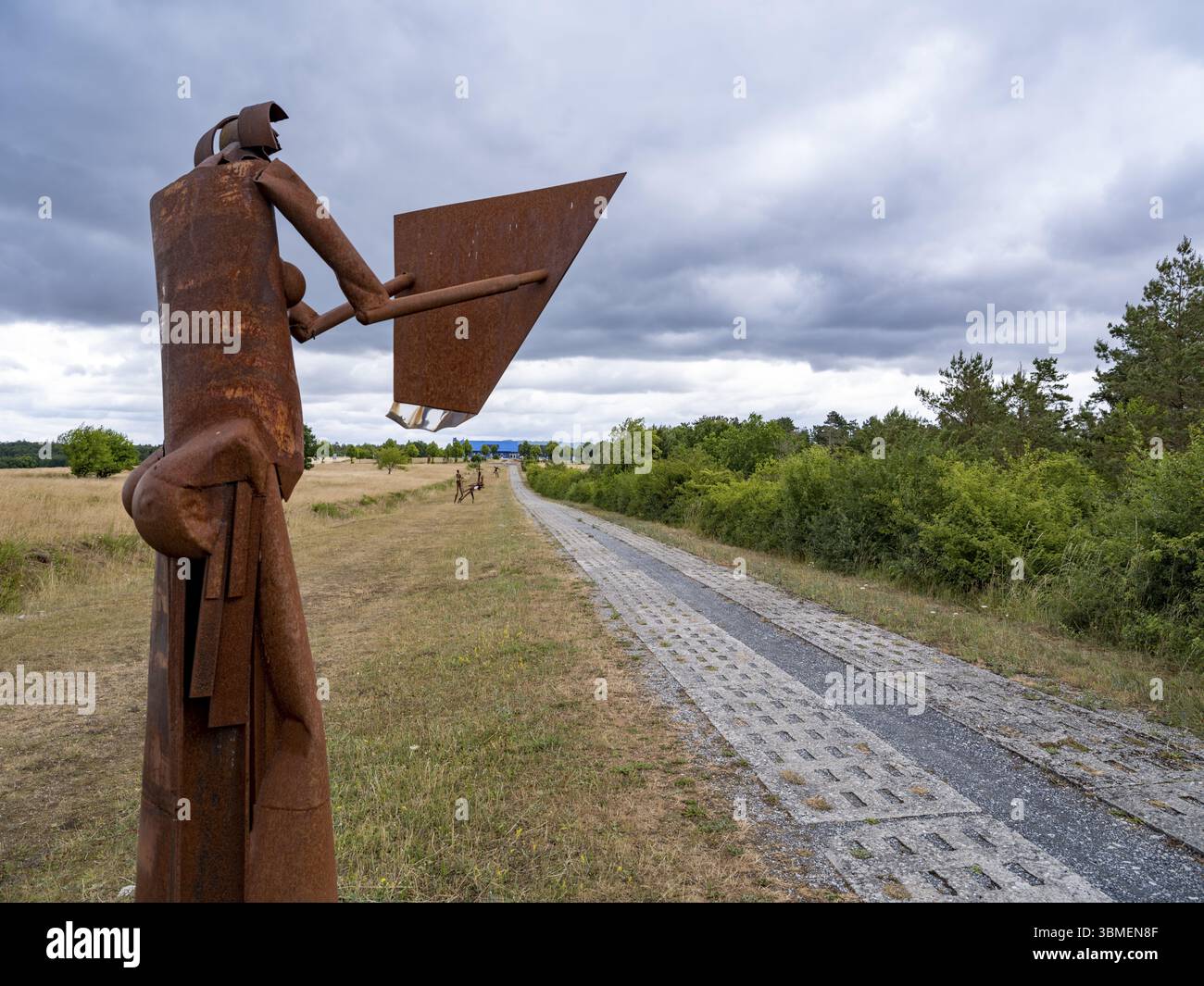 Weg der Hoffnung an der Gedenkstätte Point Alpha zwischen Geisa in Thüringen und Rasdorf in Hessen, der ehemaligen innerdeutschen Grenze. Das Kunstprojekt der Stockfoto