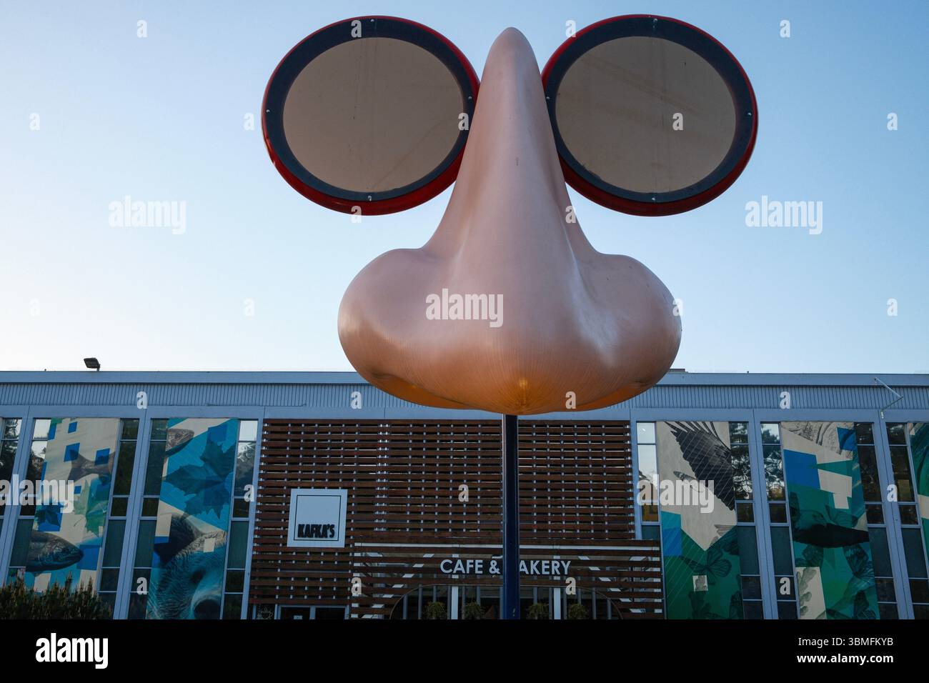 Die öffentliche Kunstausstellung „What dos the Nose Know“ von Xarax von der Emily Carr University of Art + Design in False Creek Flats, Vancouver, BC. Stockfoto