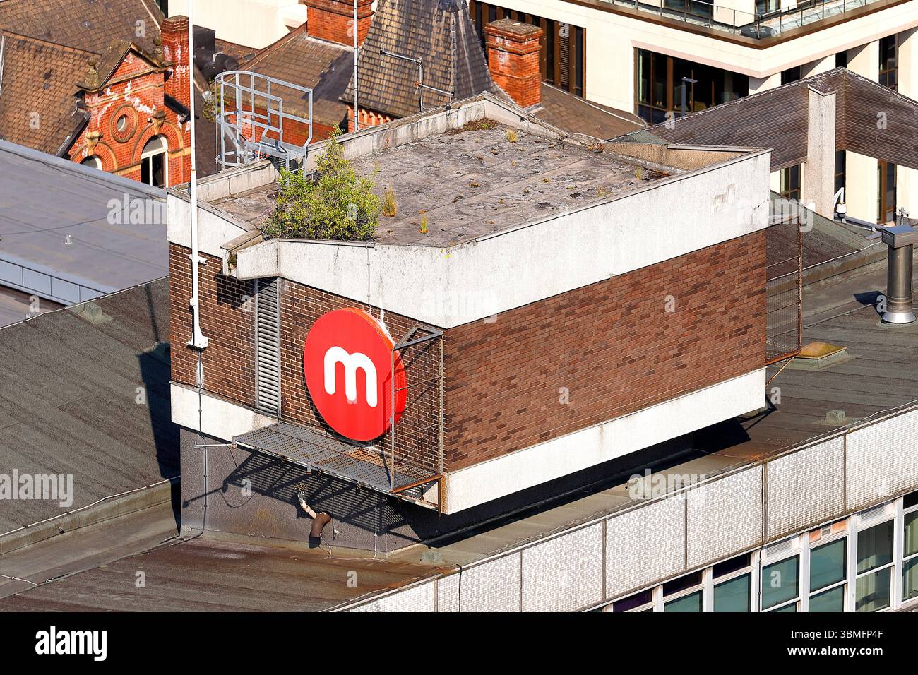 Das Dach des Merrion House Gebäudes im Stadtzentrum von Leeds, West Yorkshire, Großbritannien Stockfoto