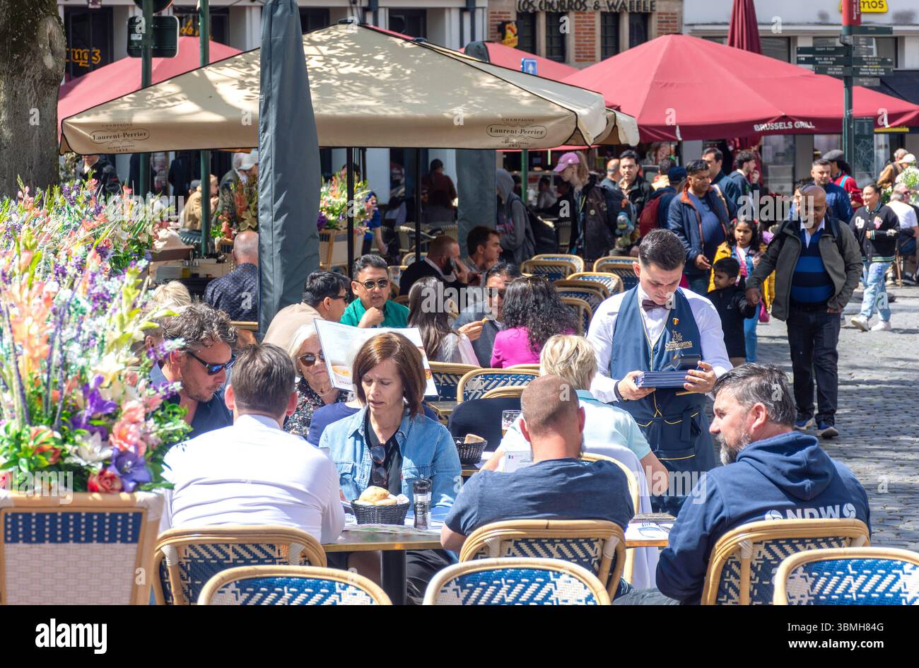 Restaurant im Freien, Rue de la Montagne, Bruxelles-Ville, Stadt Brüssel (Bruxelles), Region Brüssel-Hauptstadt, Königreich Belgien Stockfoto