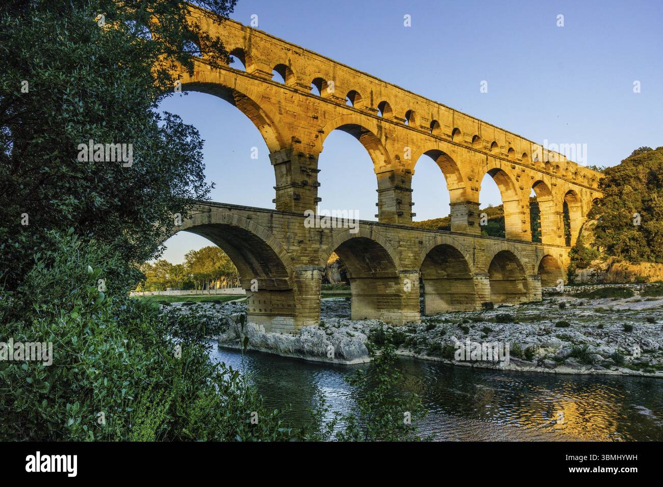Pont du Gard, Aquädukt-Erbe der Menschheit, erbaut vom Römischen Reich, 1 Jahrhundert n. Chr., Remoulins, Département Gard, Frankreich, Europa Stockfoto