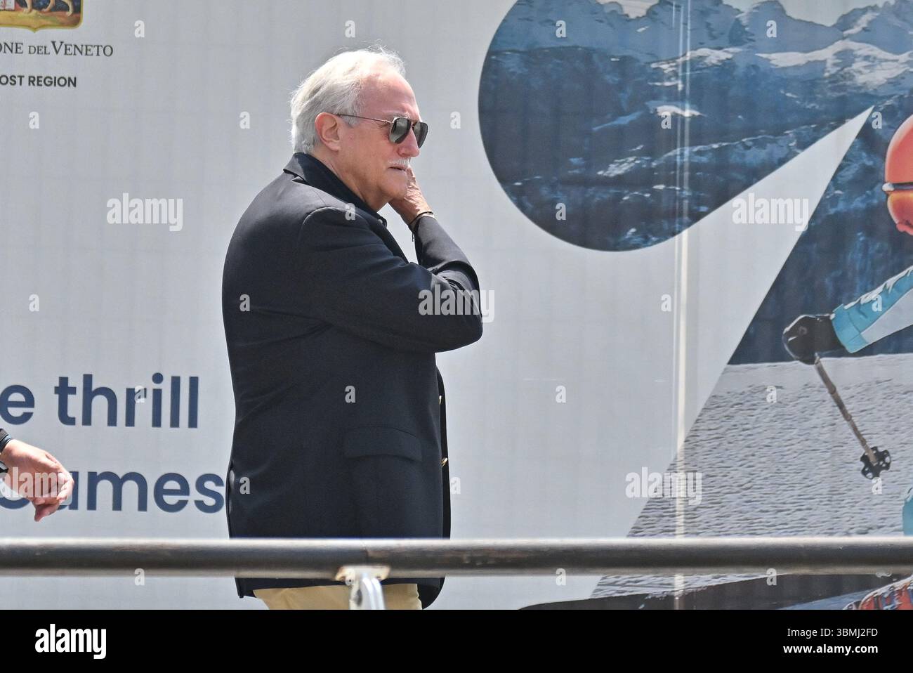 Venedig, Italien. Juni 2025. NAMENSKORREKTUR - Miguel Bezos (Vater von Jeff Bezos) kommt am Flughafen Venedig vor der Hochzeit von Jeff Bezos am 25. Juni 2025 in Venedig an. Foto: Julien Reynaud/APS-Medias/ABACAPRESS.COM Credit: Abaca Press/Alamy Live News Stockfoto