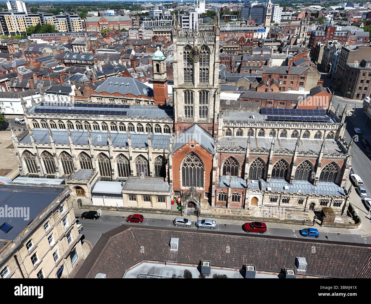 areal Views of Hull Minster ist eine anglikanische Kirche im Zentrum von Hull. Die Kirche hieß Holy Trinity Church. East Riding of Yorkshire, England Stockfoto