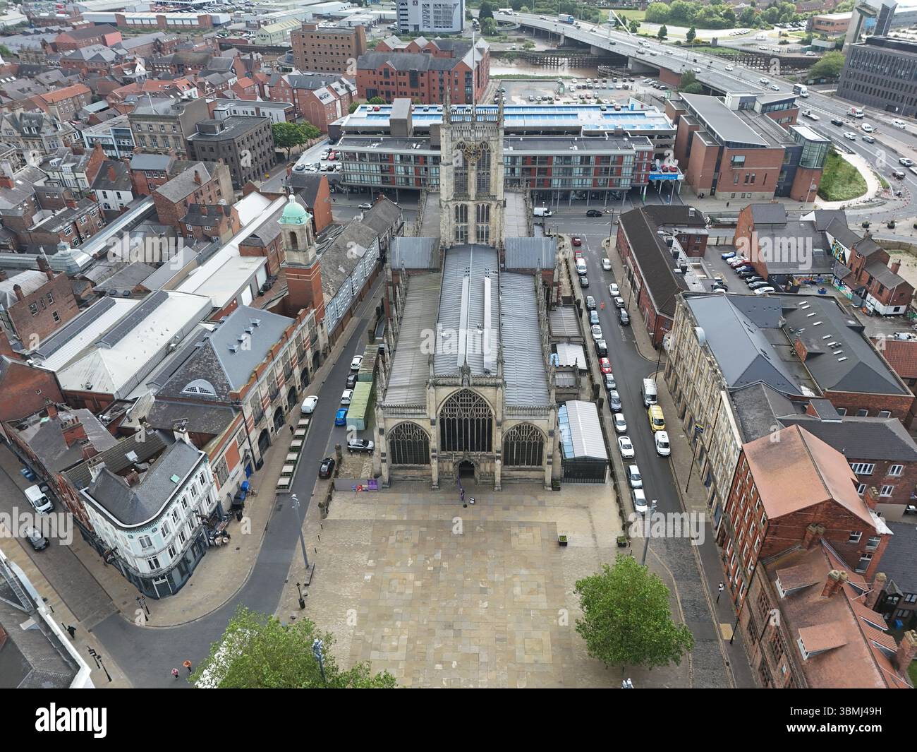 areal Views of Hull Minster ist eine anglikanische Kirche im Zentrum von Hull. Die Kirche hieß Holy Trinity Church. East Riding of Yorkshire, England Stockfoto