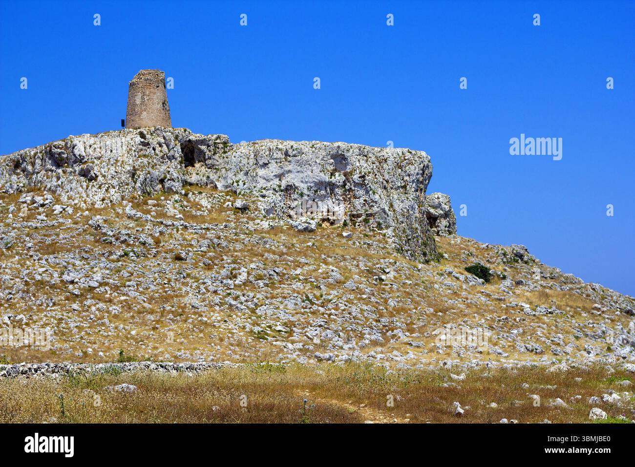 St. Emiliano's Tower; Kap von Otranto, Provinz Lecce, Apulien, Italien Stockfoto
