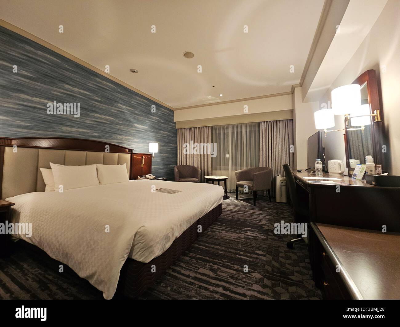 Premium-Zimmer Mit Kingsize-Bett, Hotel Nikko Kansai Airport, Osaka Stockfoto