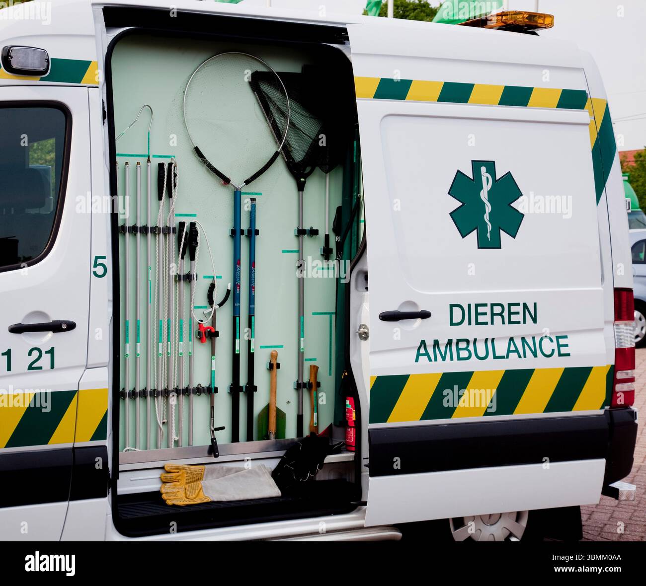 Niederlande, Tier- oder Haustierambulanz ist ein spezielles Fahrzeug ausgerüstet, um verletzte oder kranke Tiere zu Tierkliniken, Tierkliniken, oder zu transportieren Stockfoto