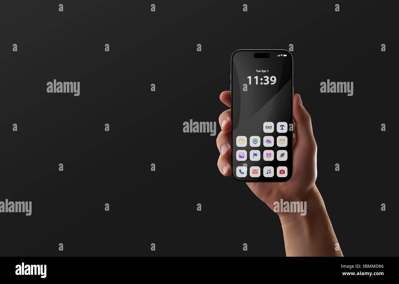 Der schlanke mobile Bildschirm in Schwarz im minimalen Stil repräsentiert eine professionelle digitale Umgebung und ein hochwertiges Layout für mobile Apps. Kopierbereich Stockfoto