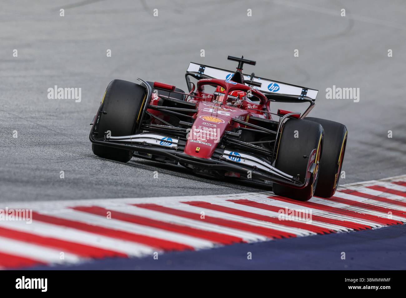 Red Bull Ring, 27. Juni 2025. Formel 1 MSC Cruises großer Preis von Österreich 2025. Im Bild: Nr. 16 Charles Leclerc (MON) von Scuderia Ferrari HP im Ferrari SF-25 während des zweiten Trainings © Piotr Zajac/Alamy Live News Stockfoto