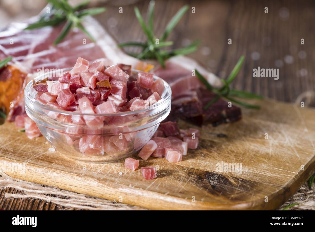 Portion frisch gewürfelten Schinken (close-up erschossen) Stockfoto