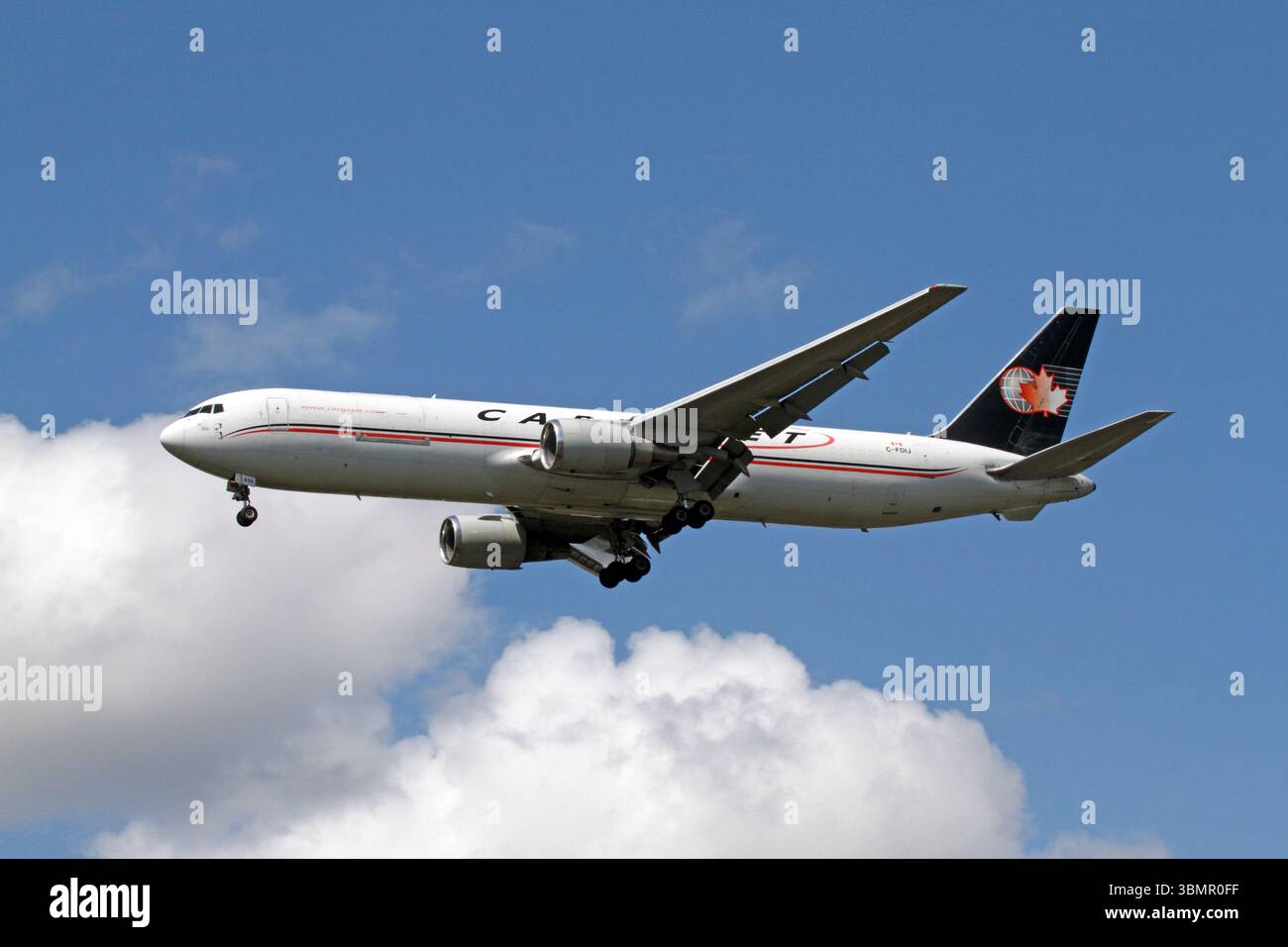 Boeing 767 300F von Cargojet Airways, kanadischer Frachtführer. C-FDIJ Stockfoto