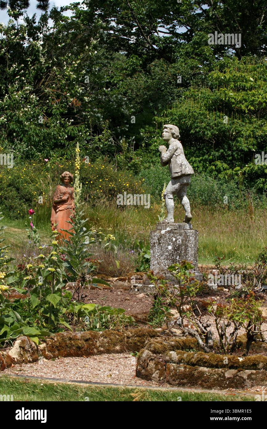 Statuten in Whatton House Gardens Leicestershire, Großbritannien. Stockfoto Statuten in Whatton House Gardens Leicestershire, Großbritannien. Stockfoto