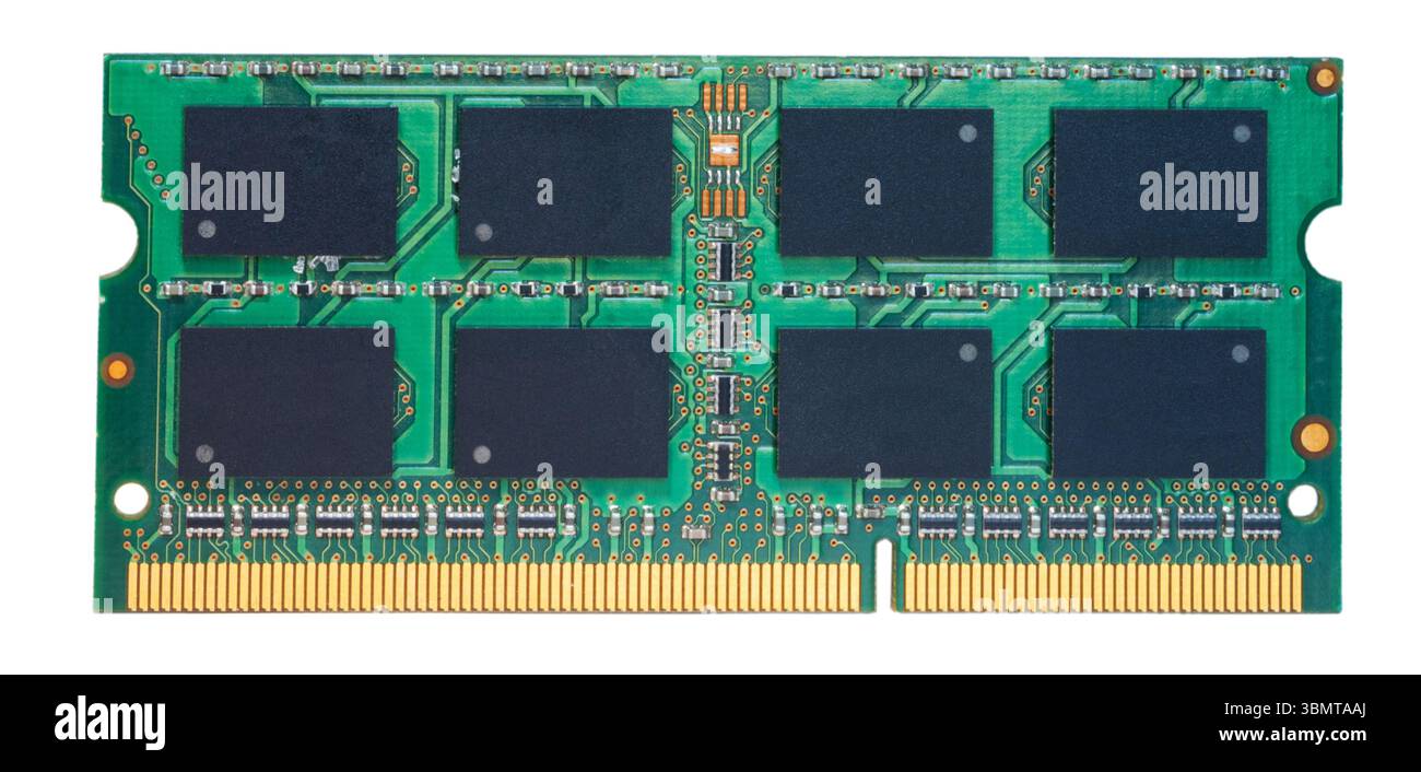 RAM-Karte, die, wenn sie zu einem Computer hinzugefügt wird, die Leistung und die Menge des Arbeitsspeichers erhöhen kann, der der CPU sofort auf weißem Hintergrund verfügbar ist. Stockfoto